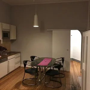 Glover Apartment